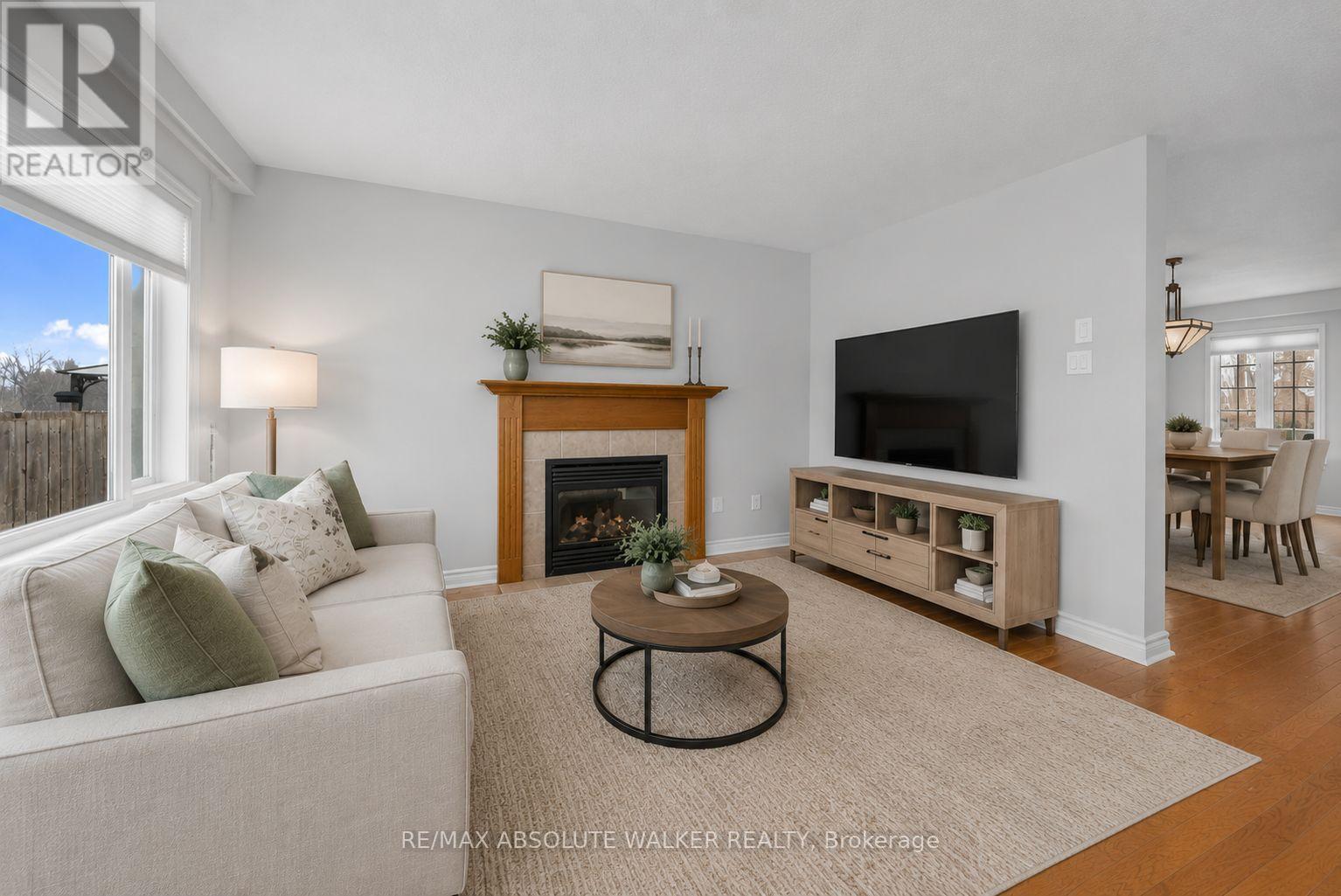 2351 GLANDRIEL CRESCENT - Image 2