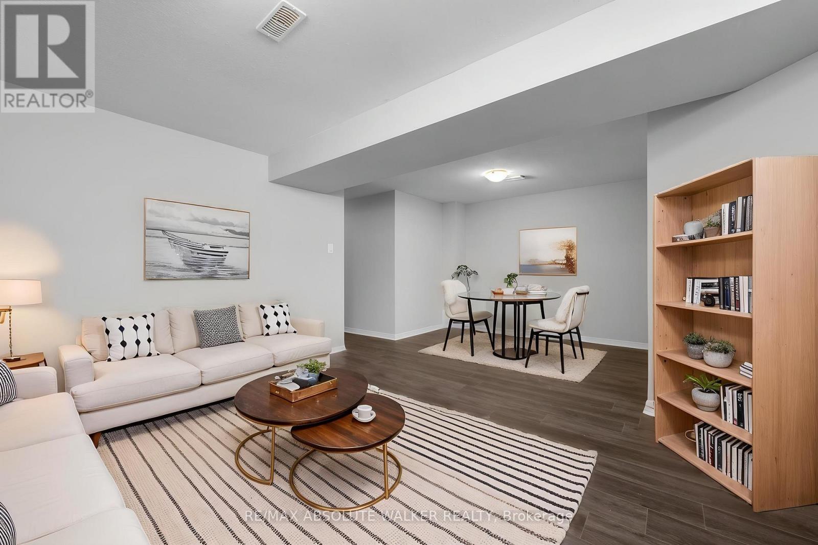 2351 GLANDRIEL CRESCENT - 45