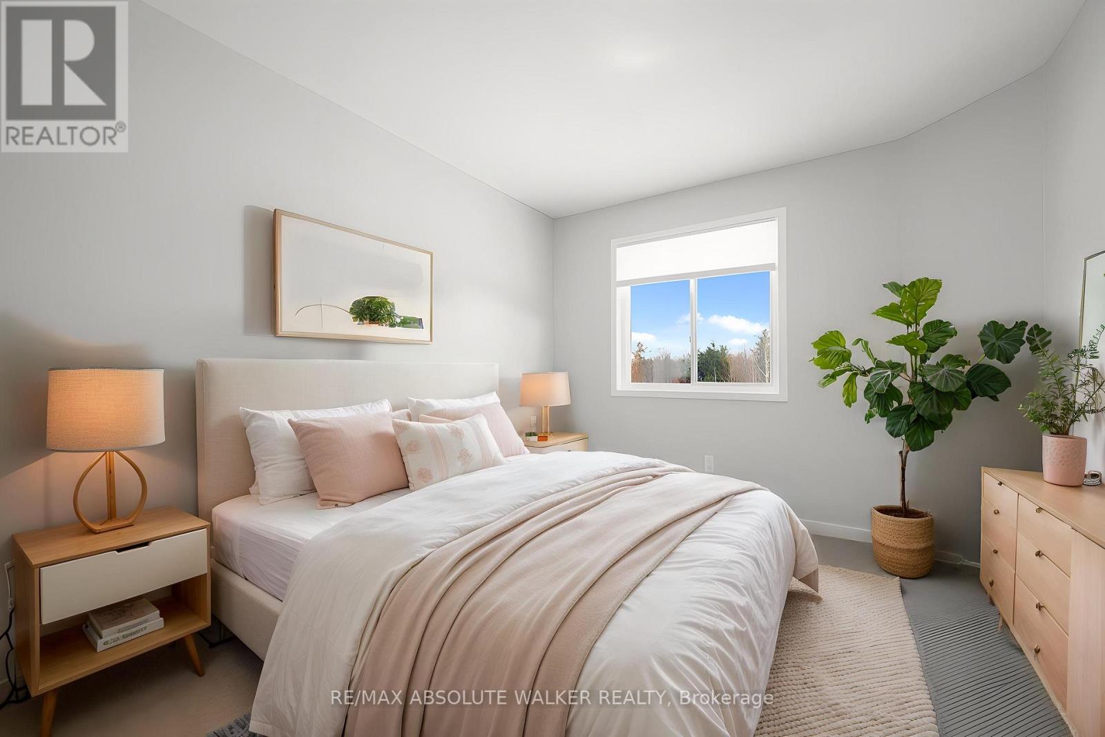 2351 GLANDRIEL CRESCENT - 38