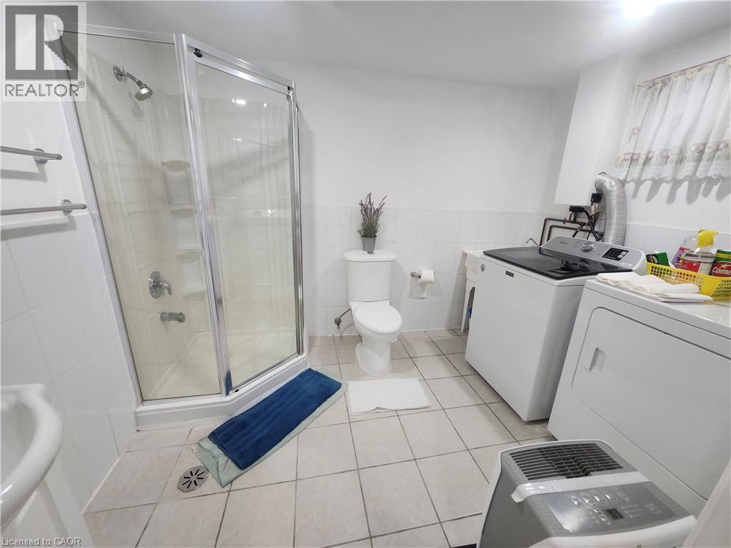 #15 25 GOSFORD Boulevard - 17