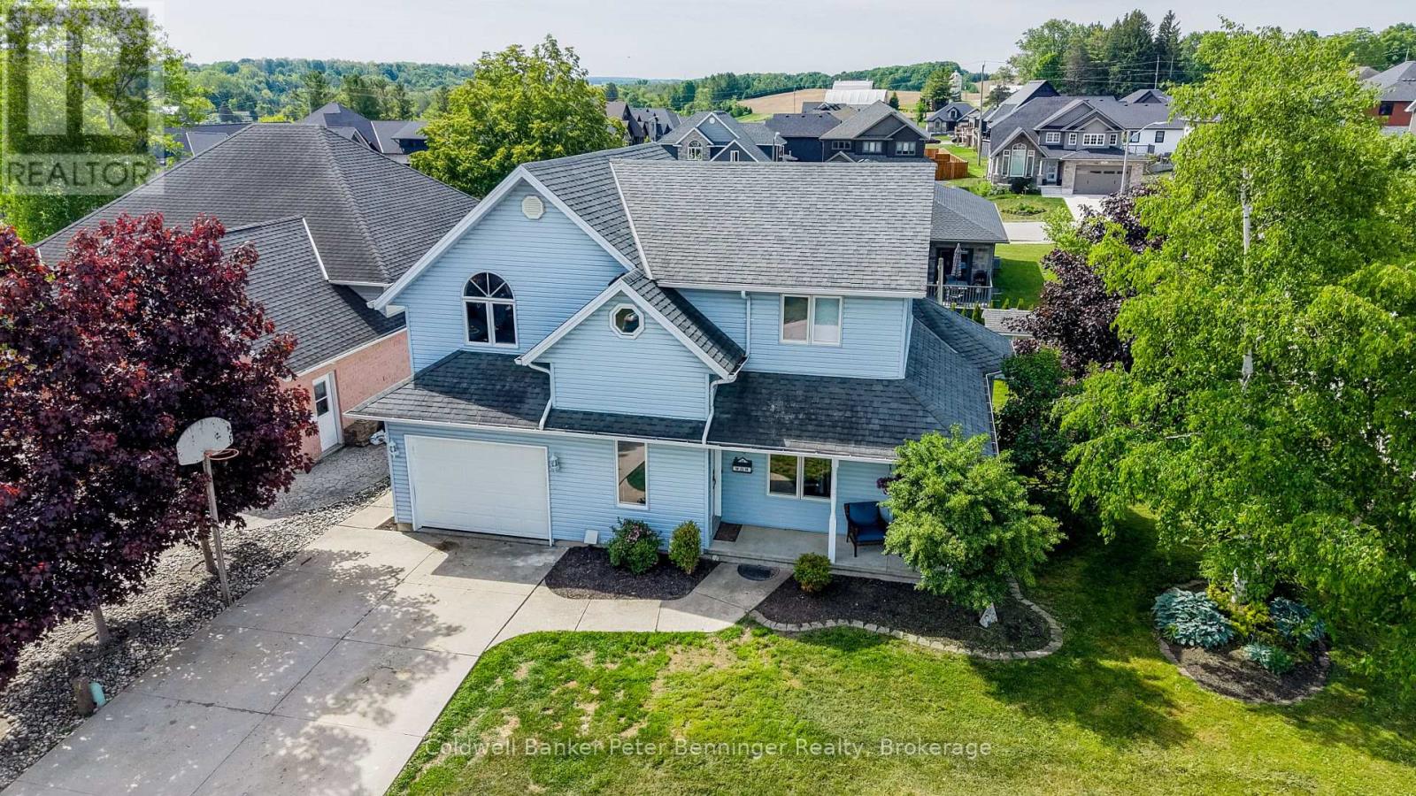 54 ELLEN AVENUE - 42