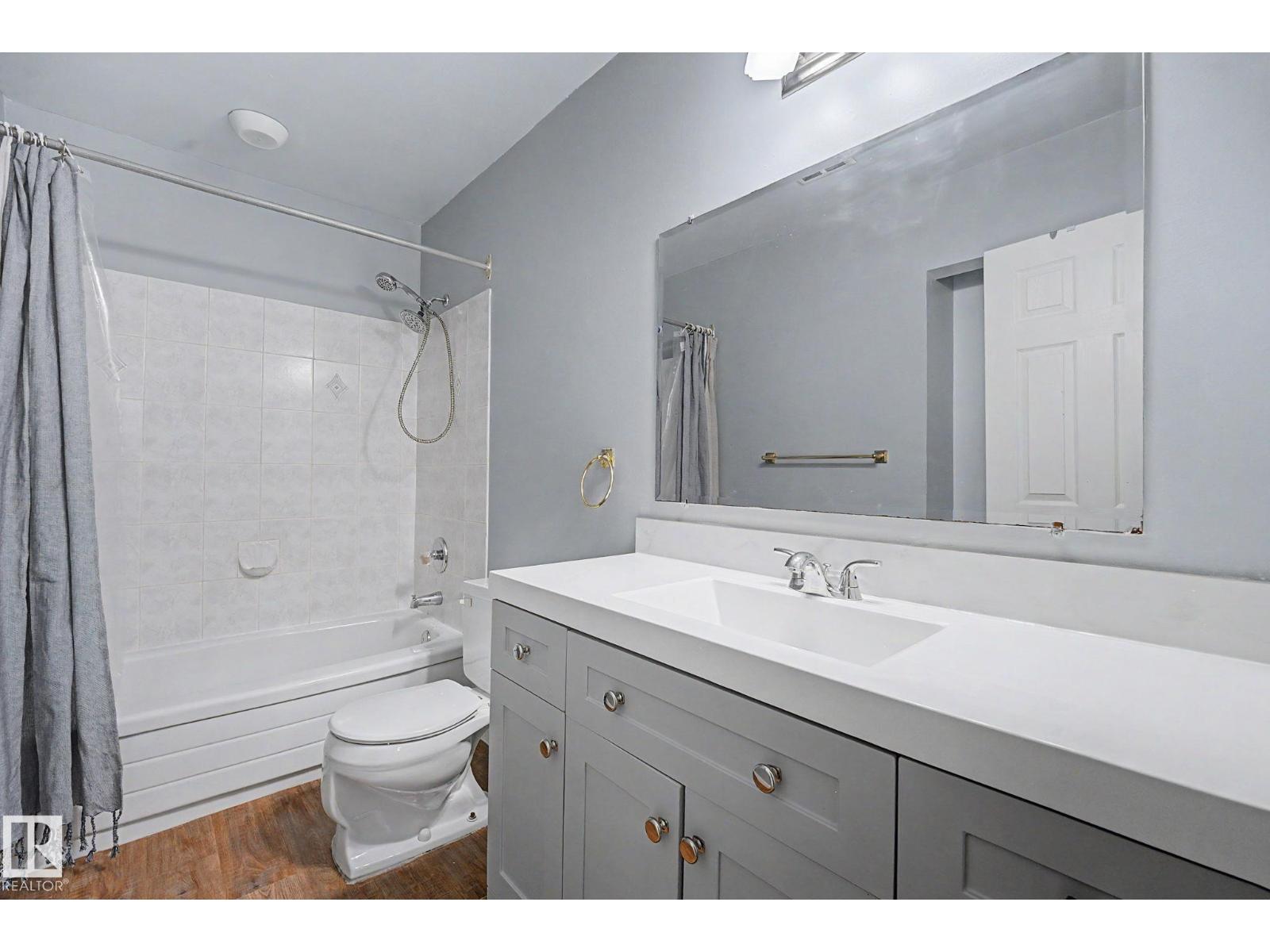 13303 47 ST NW - 22