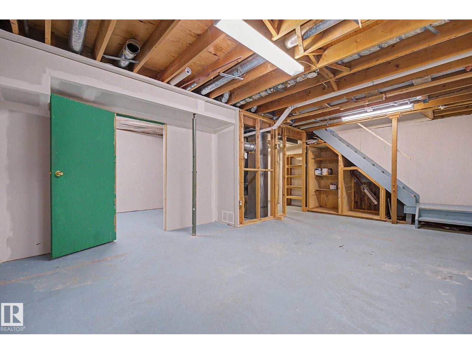 13303 47 ST NW - 30