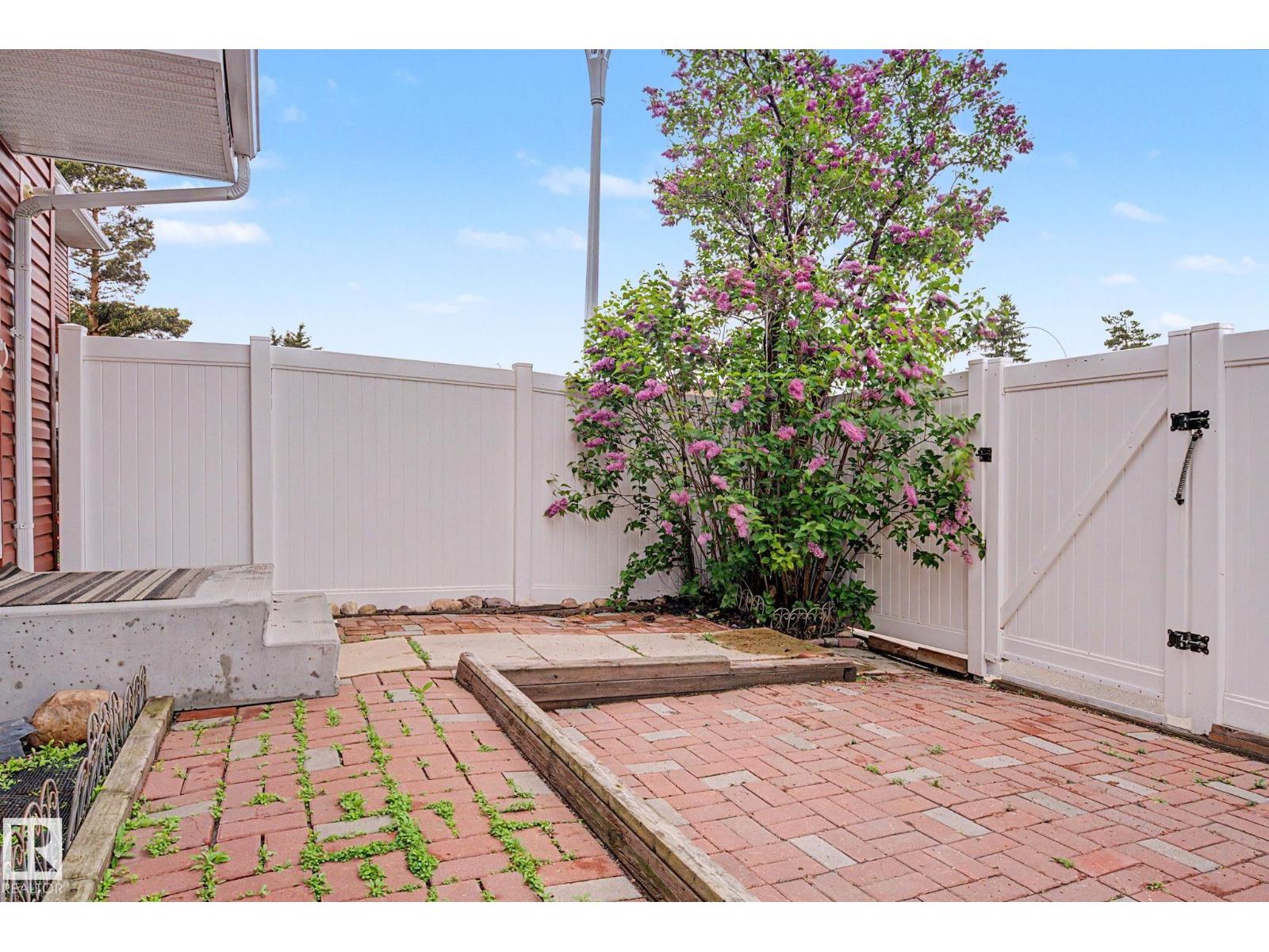 13303 47 ST NW - 35