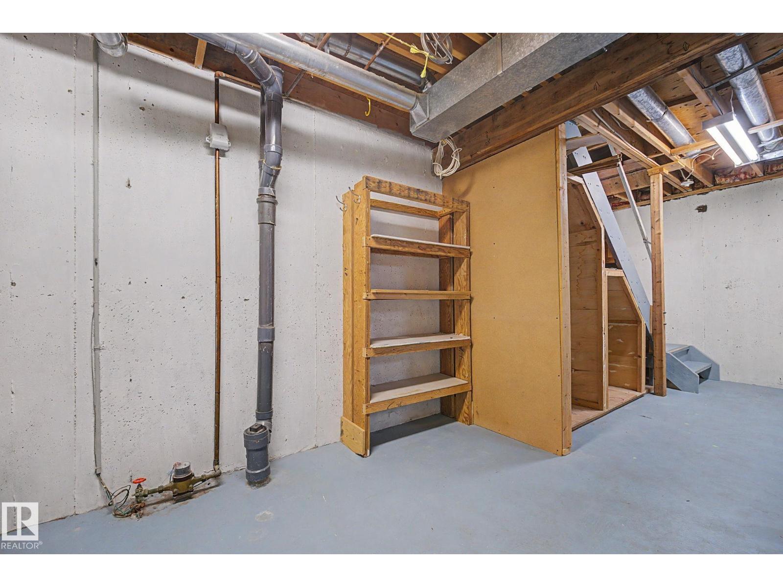 13303 47 ST NW - 35