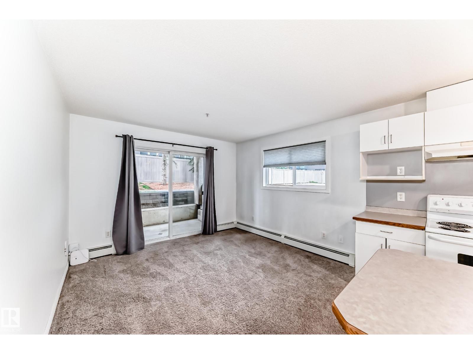 #126 10535 122 ST NW - 14