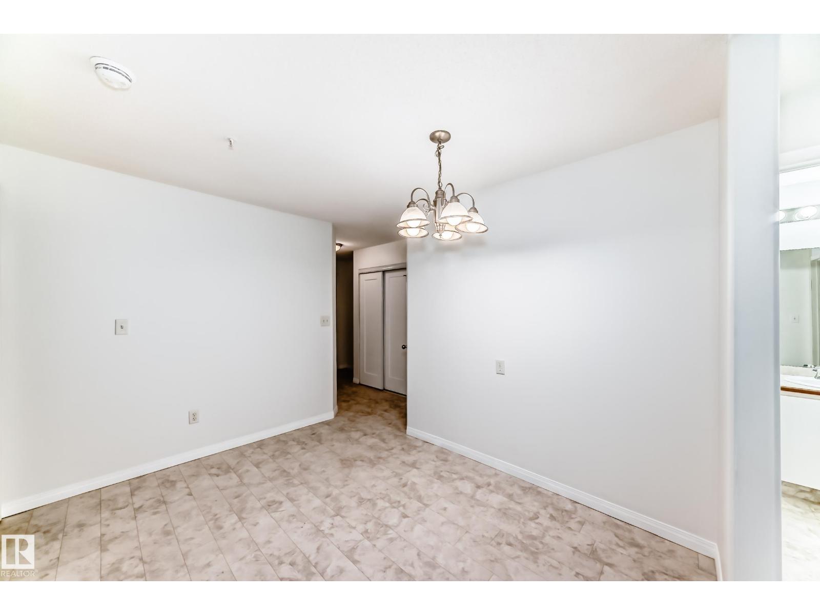 #126 10535 122 ST NW - 24