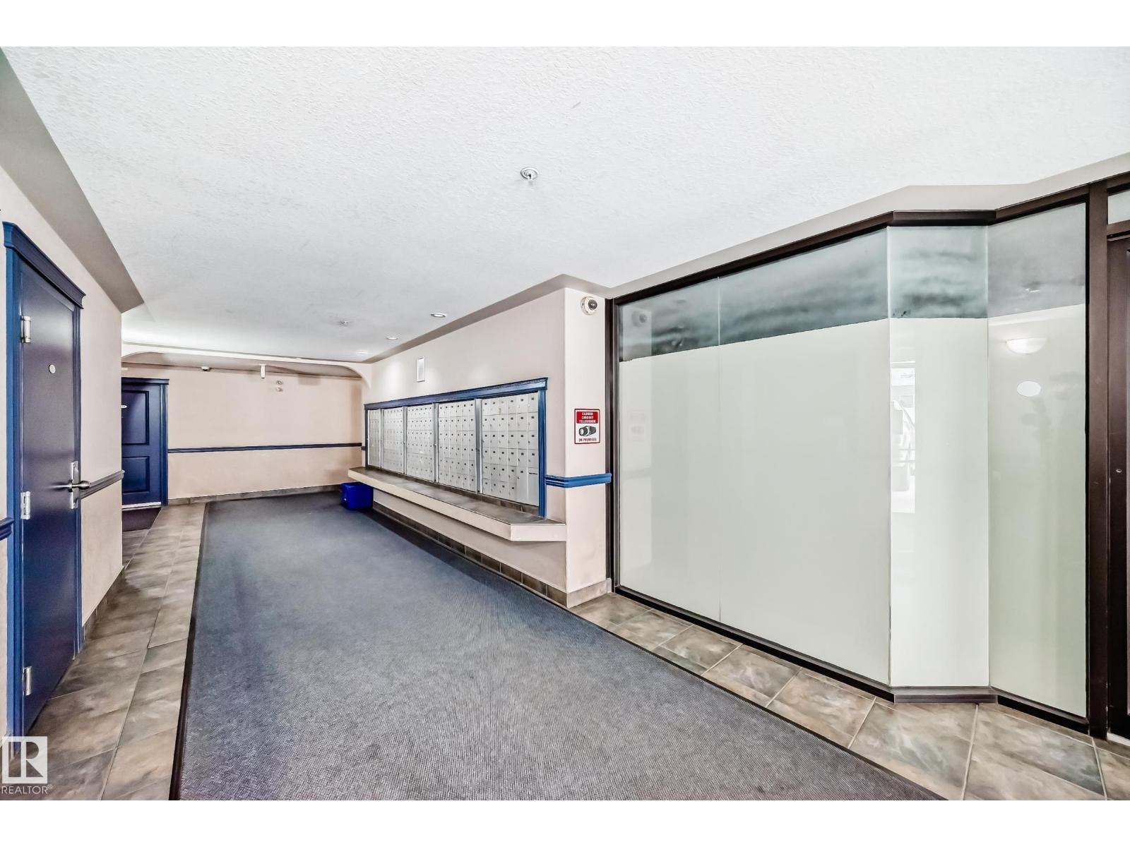 #126 10535 122 ST NW - 4