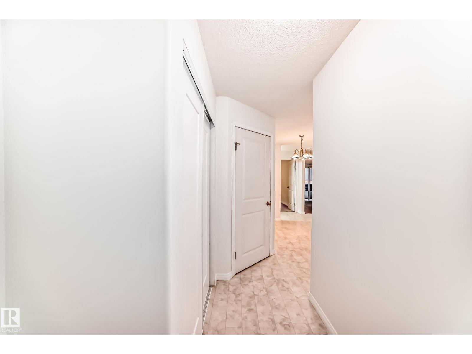 #126 10535 122 ST NW - 7