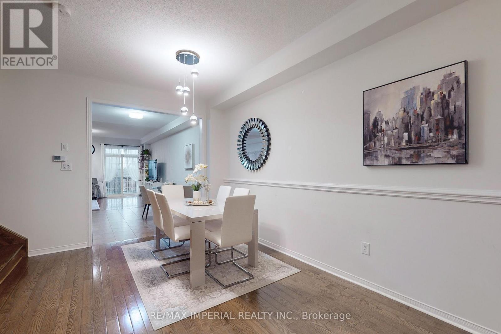 28 SPRUCE PINE CRESCENT - 13