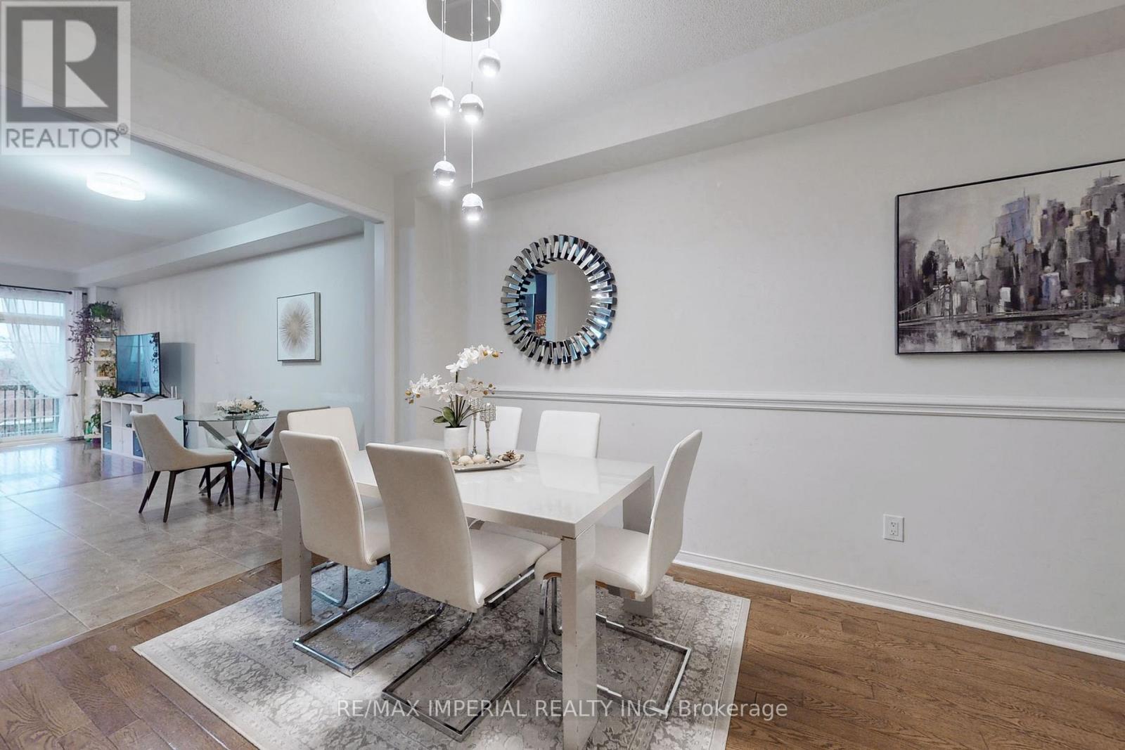 28 SPRUCE PINE CRESCENT - 14