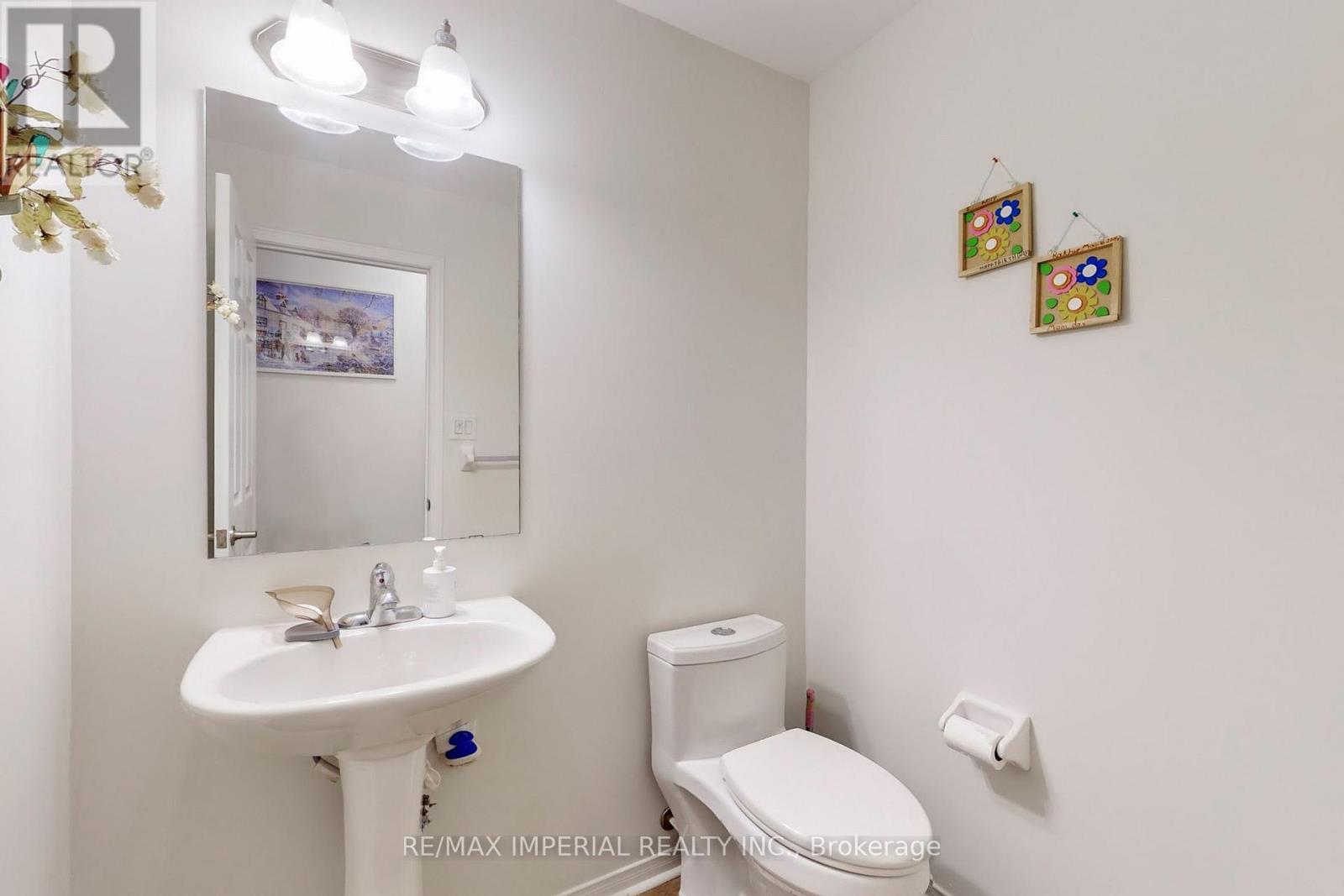 28 SPRUCE PINE CRESCENT - 18