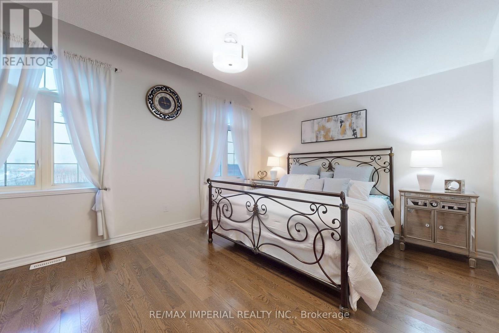28 SPRUCE PINE CRESCENT - 21