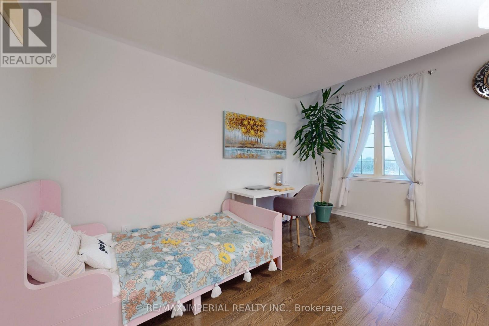 28 SPRUCE PINE CRESCENT - 25