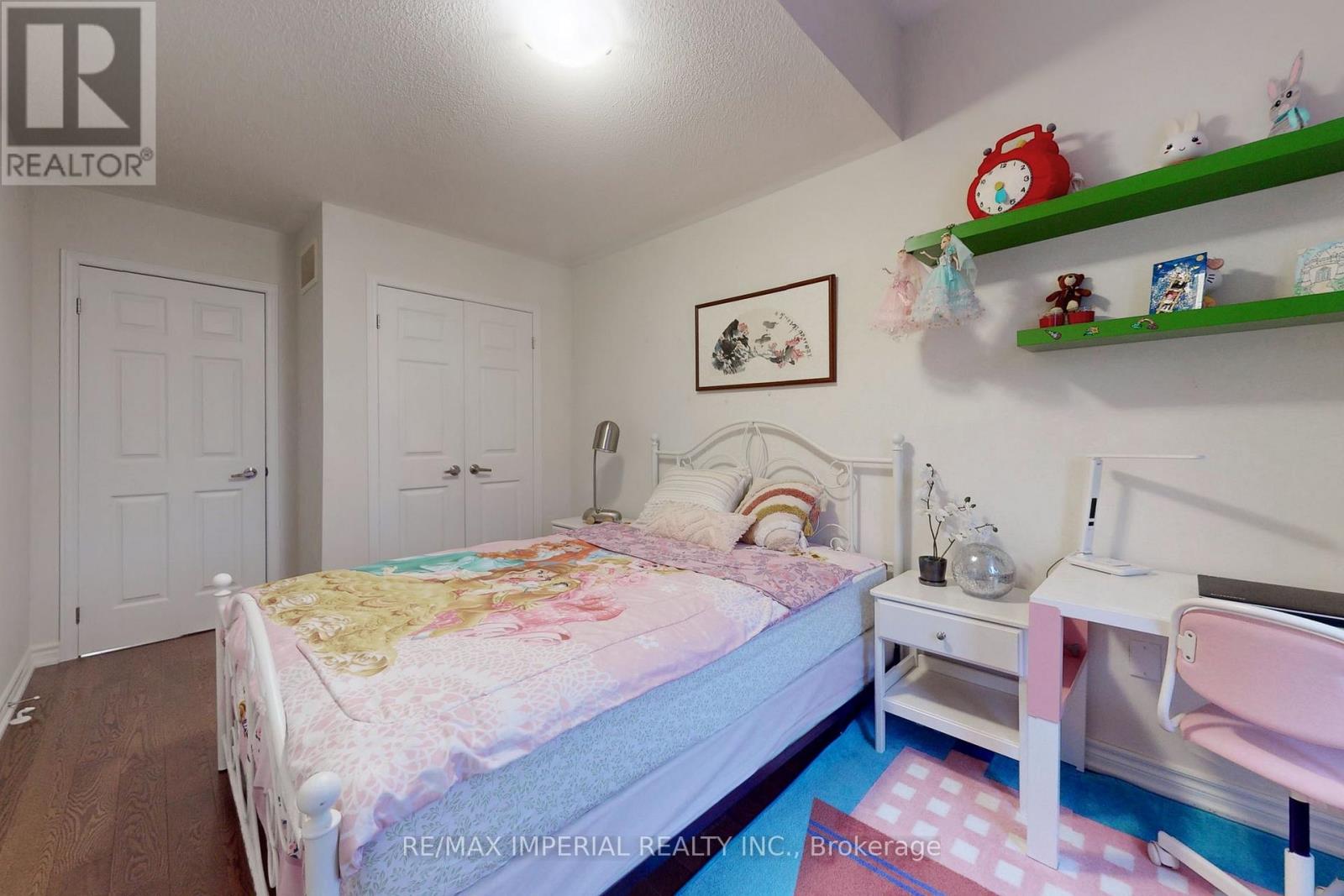 28 SPRUCE PINE CRESCENT - 31