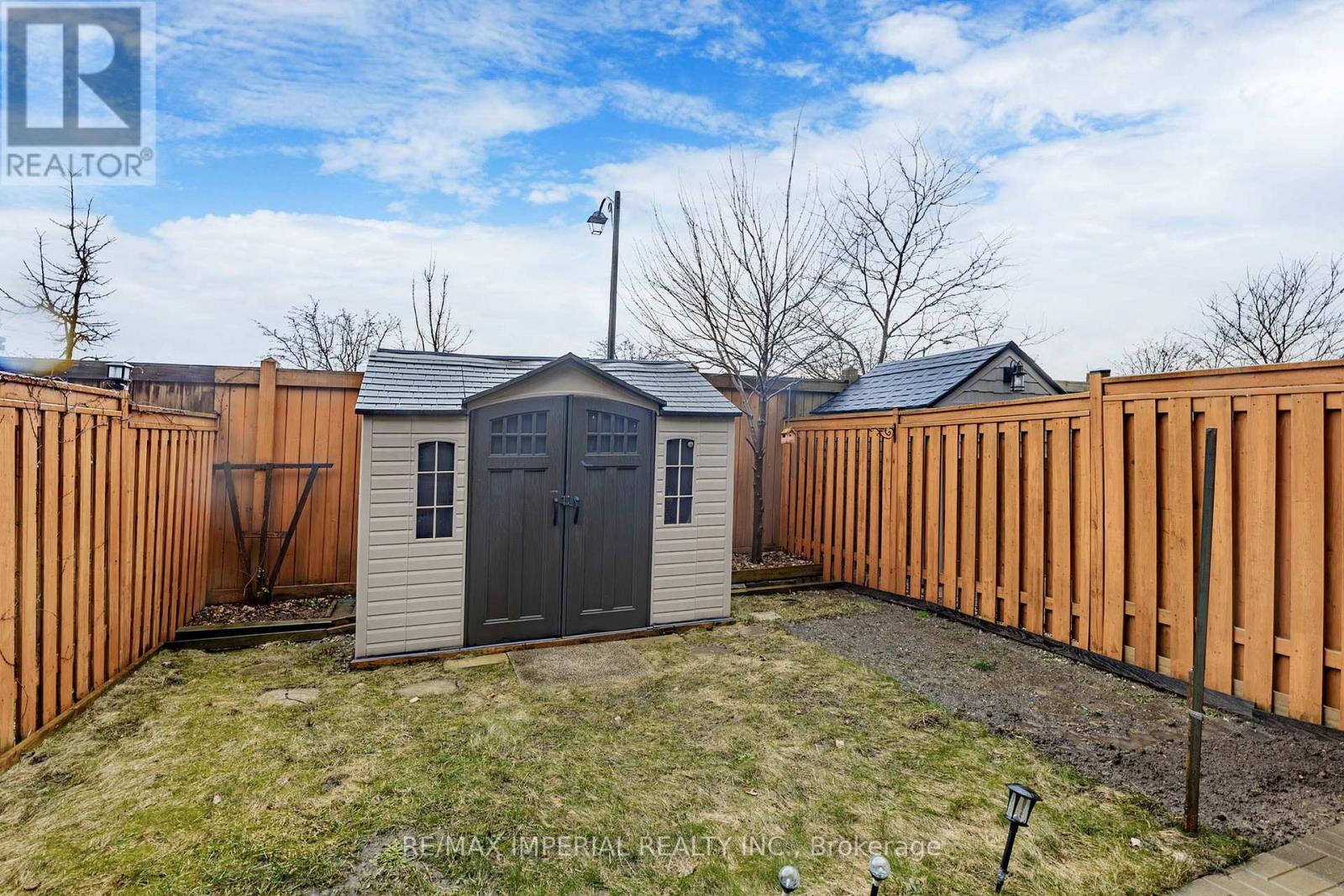 28 SPRUCE PINE CRESCENT - 45