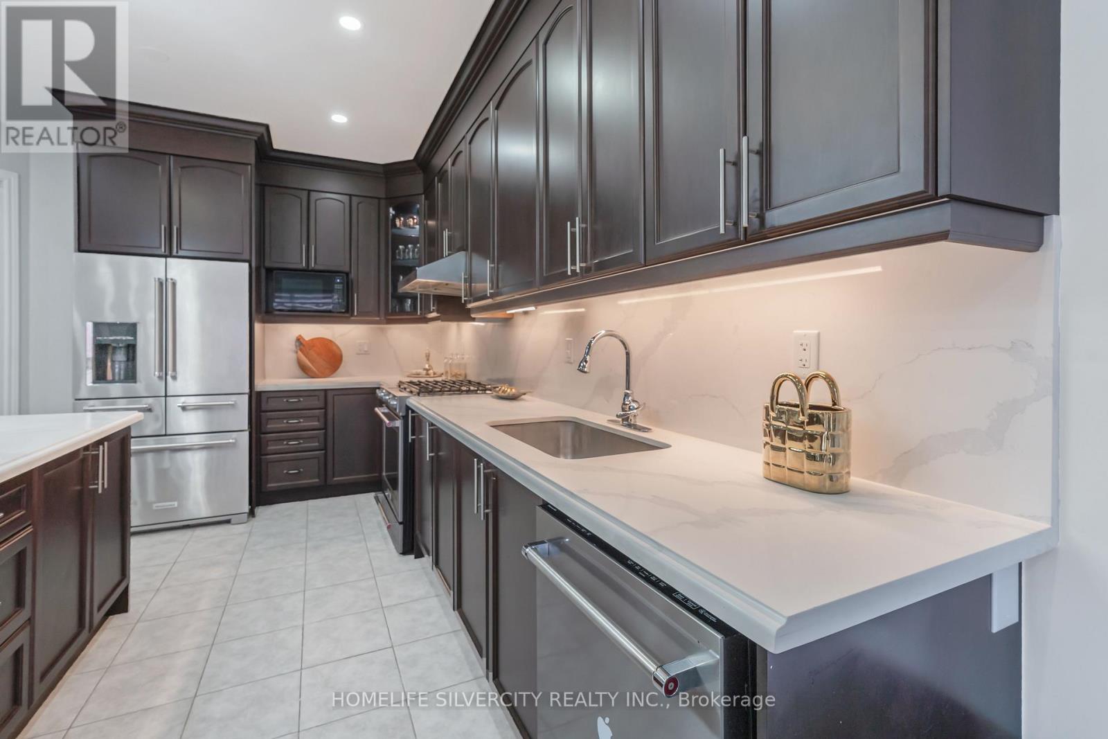 17 HENRY MOODY DRIVE - 16