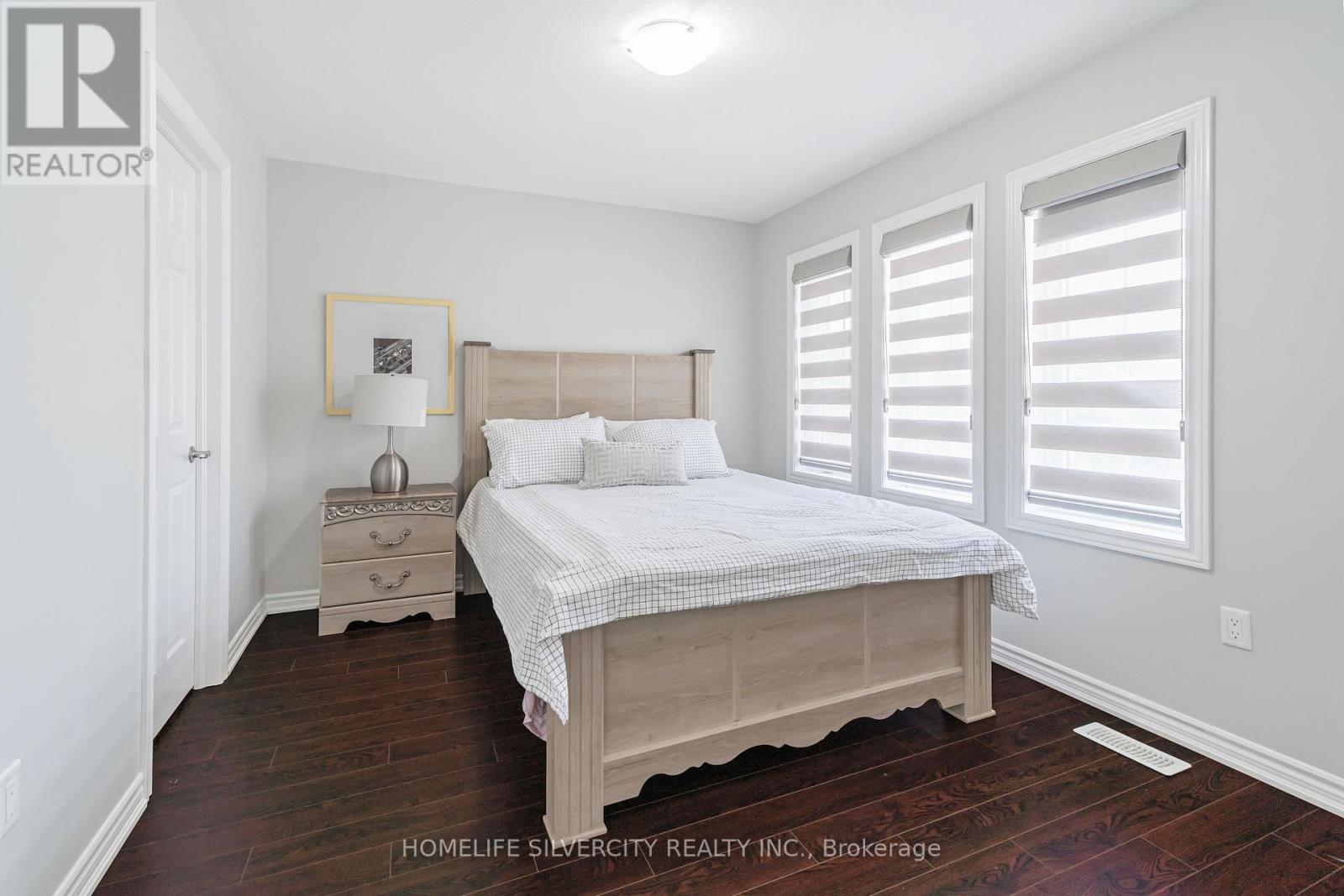 17 HENRY MOODY DRIVE - 32