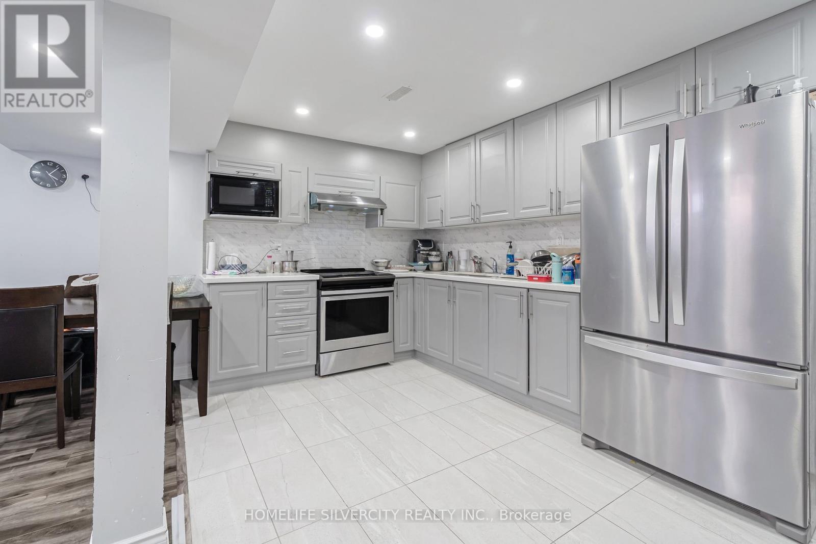 17 HENRY MOODY DRIVE - 41