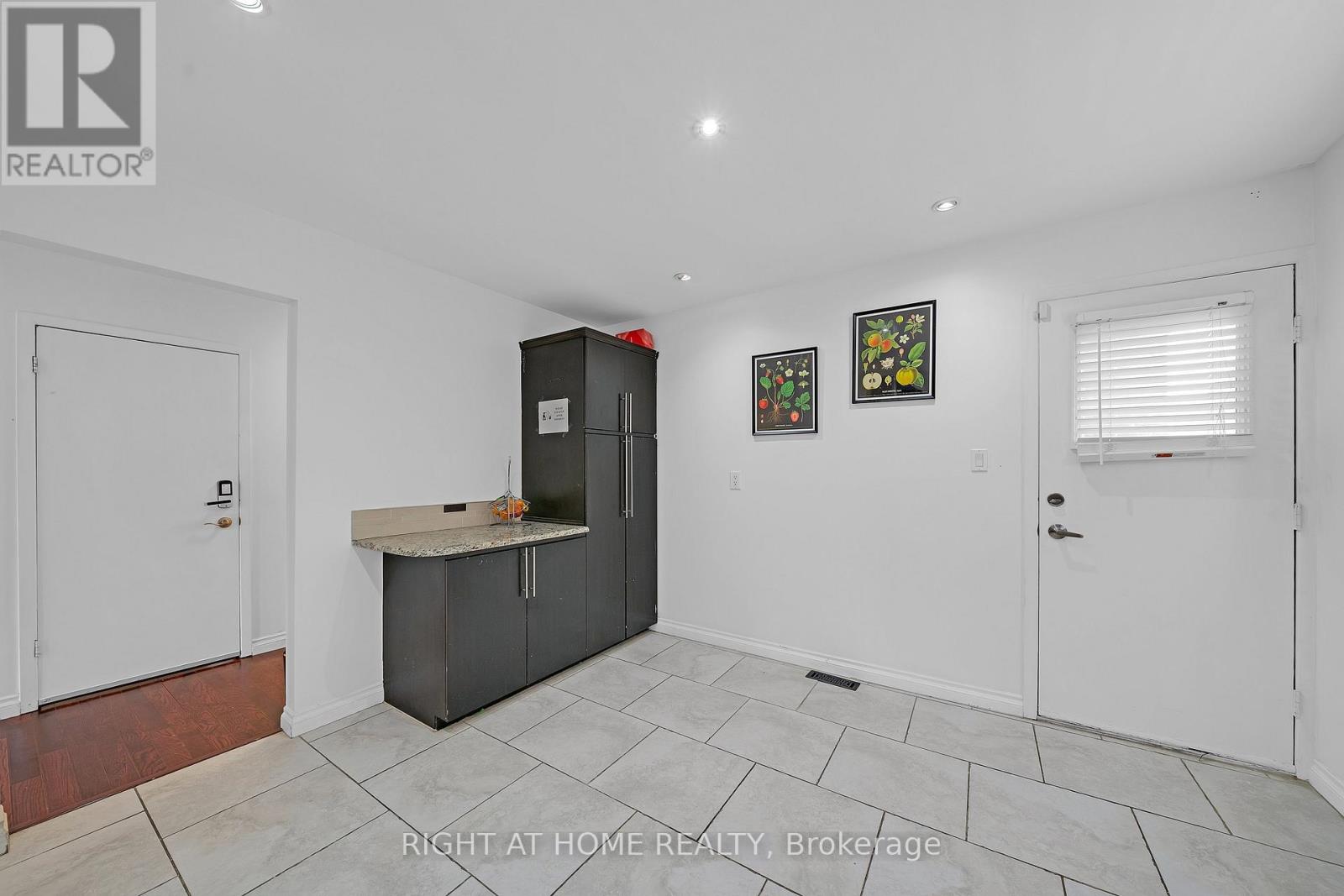 3241 MCCARTHY COURT - 21