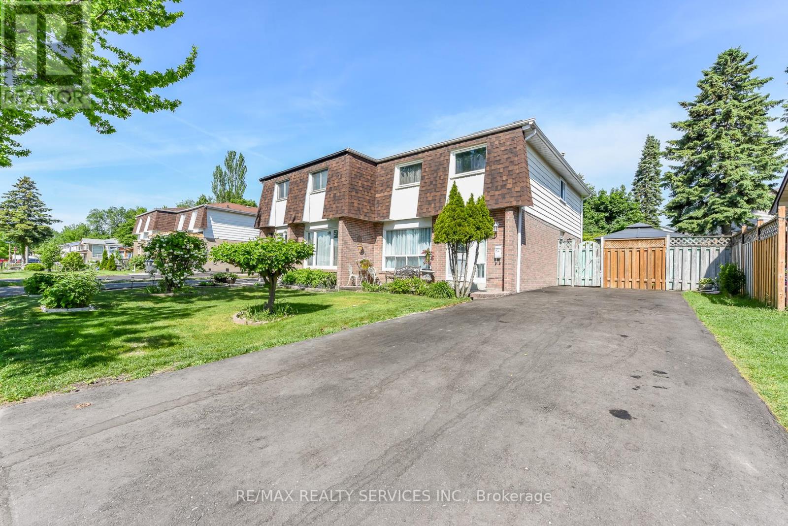 2569 LUNDENE ROAD - 1