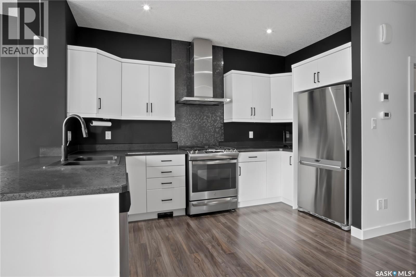4334 Green Olive WAY E — photo 6