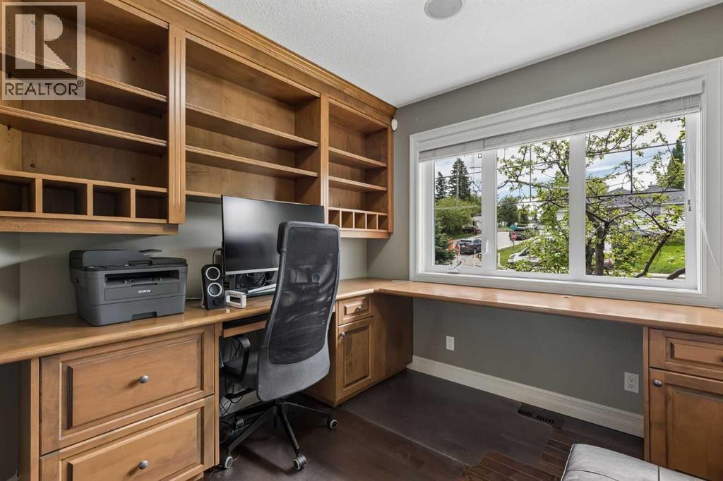 2404 29 Avenue SW - 14