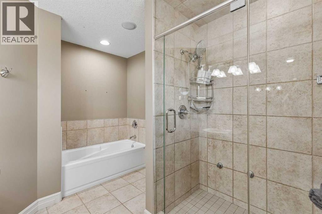 2404 29 Avenue SW - 18