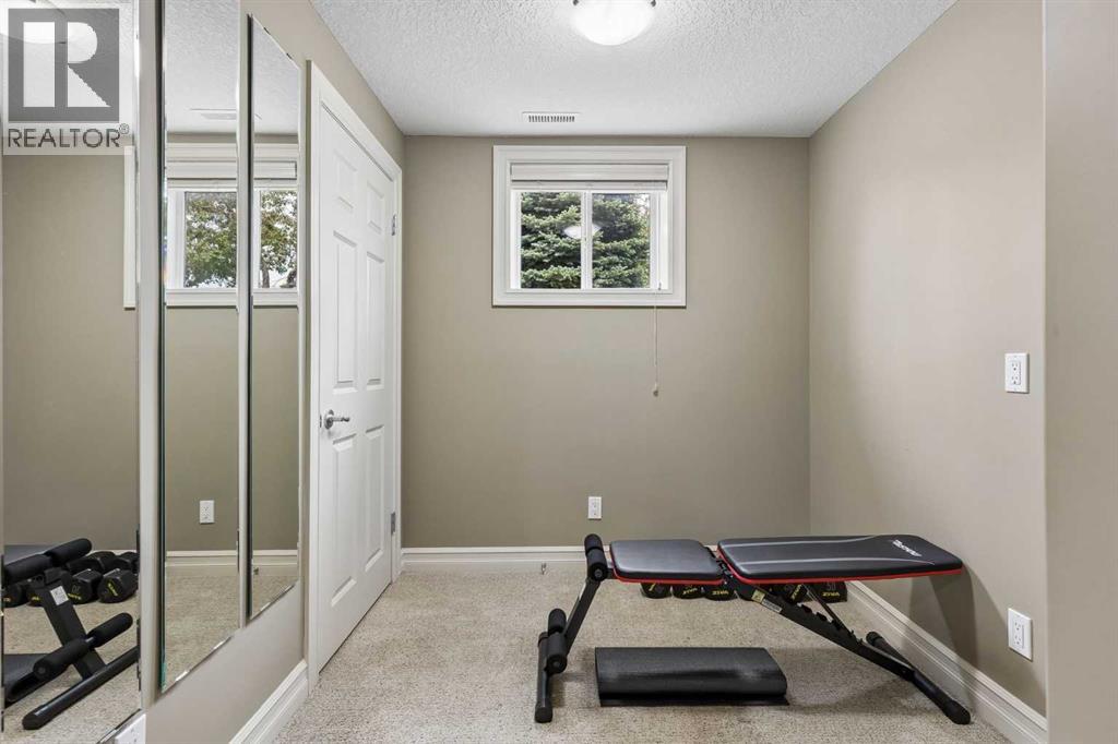 2404 29 Avenue SW - 28