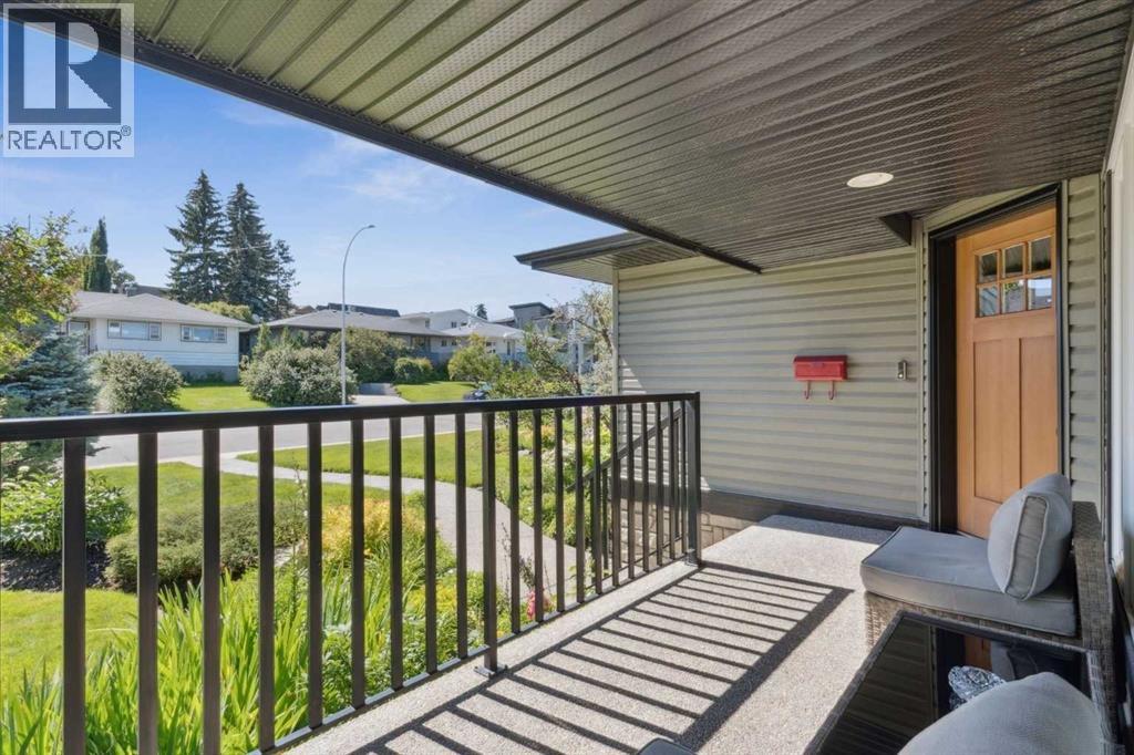 2404 29 Avenue SW - 3