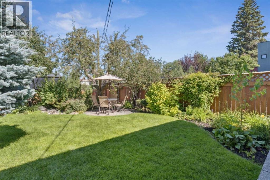 2404 29 Avenue SW - 31