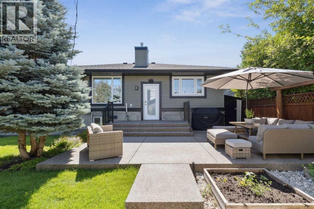 2404 29 Avenue SW - 37