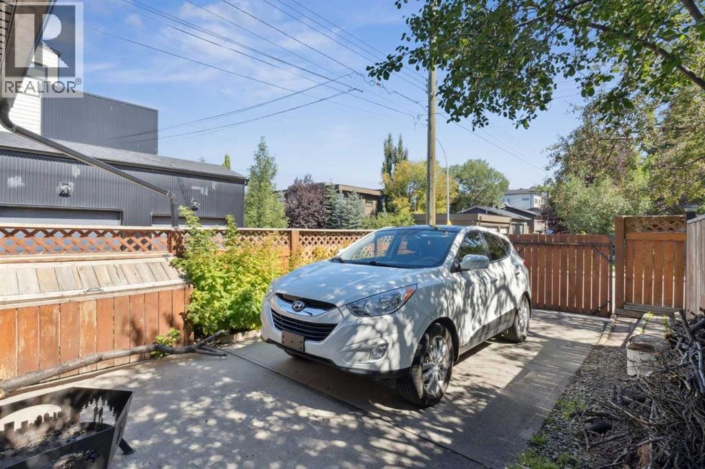2404 29 Avenue SW - 38