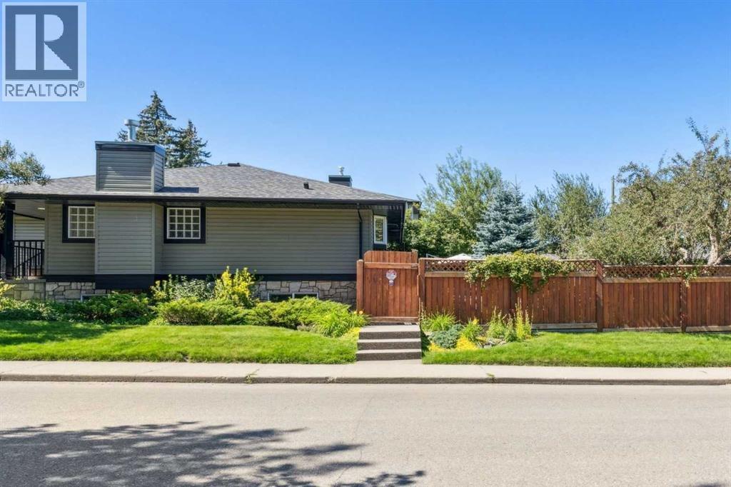 2404 29 Avenue SW - 40