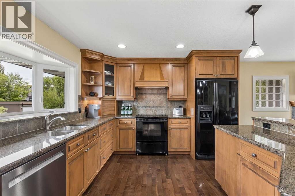 2404 29 Avenue SW - 8
