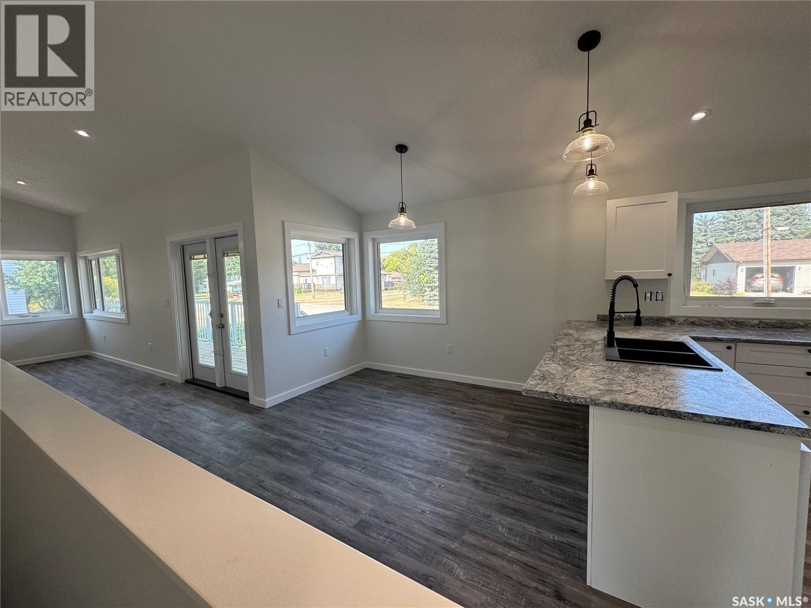 109 Ash STREET — photo 10