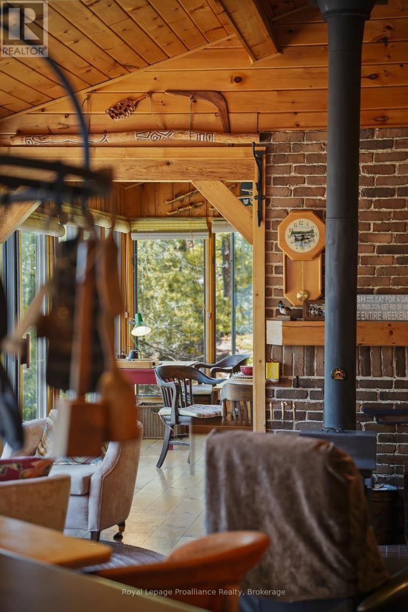 890 MAZINAW LAKE - 11