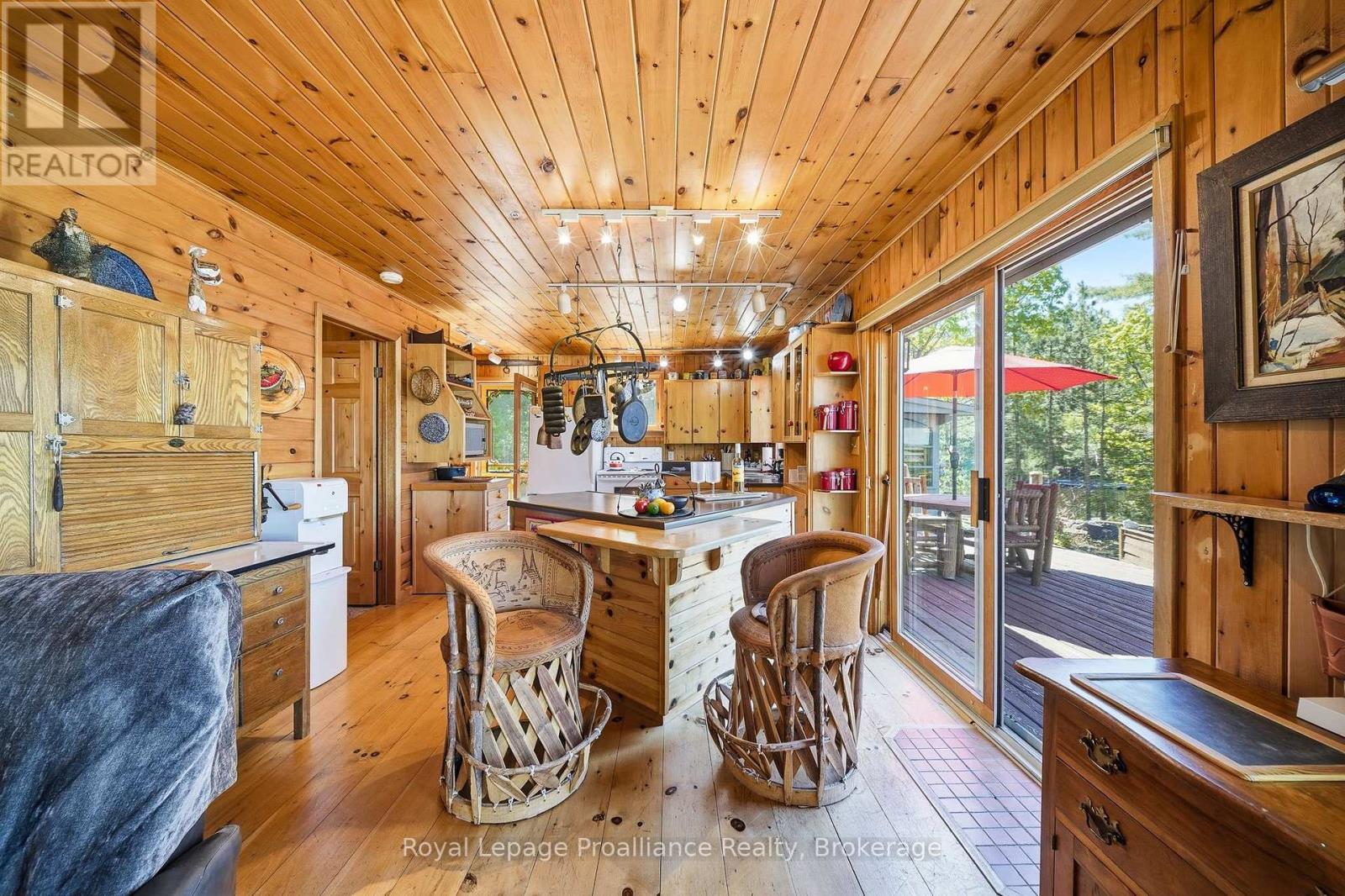 890 MAZINAW LAKE - 12