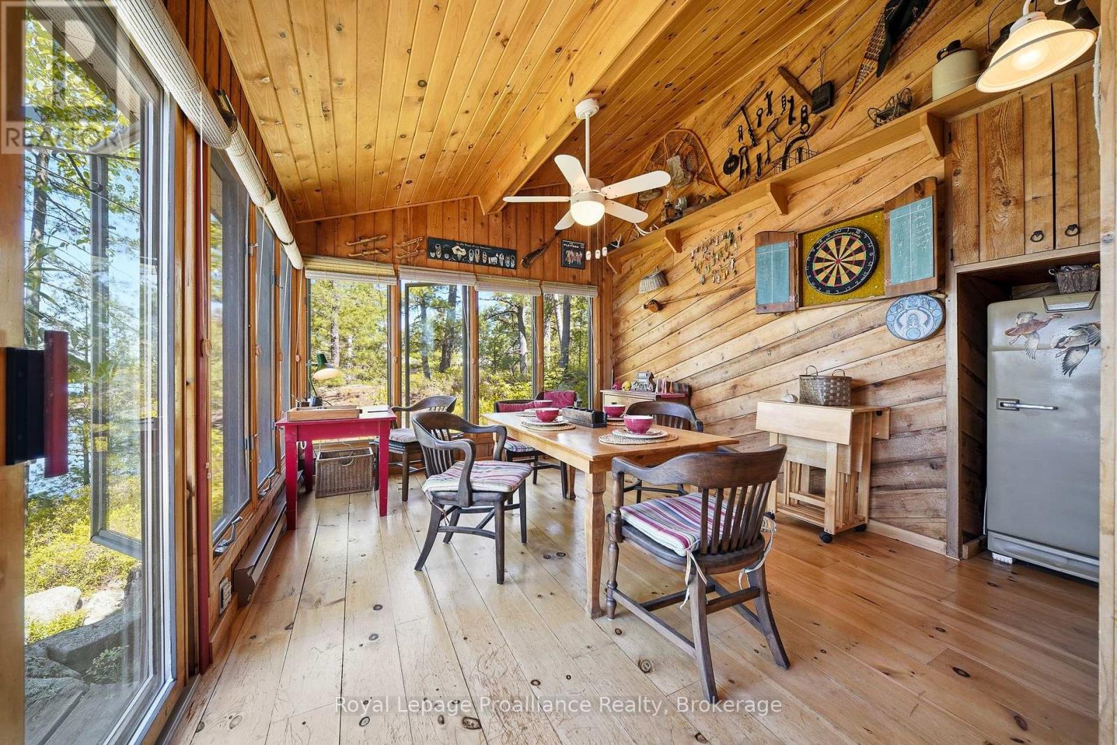 890 MAZINAW LAKE - 15