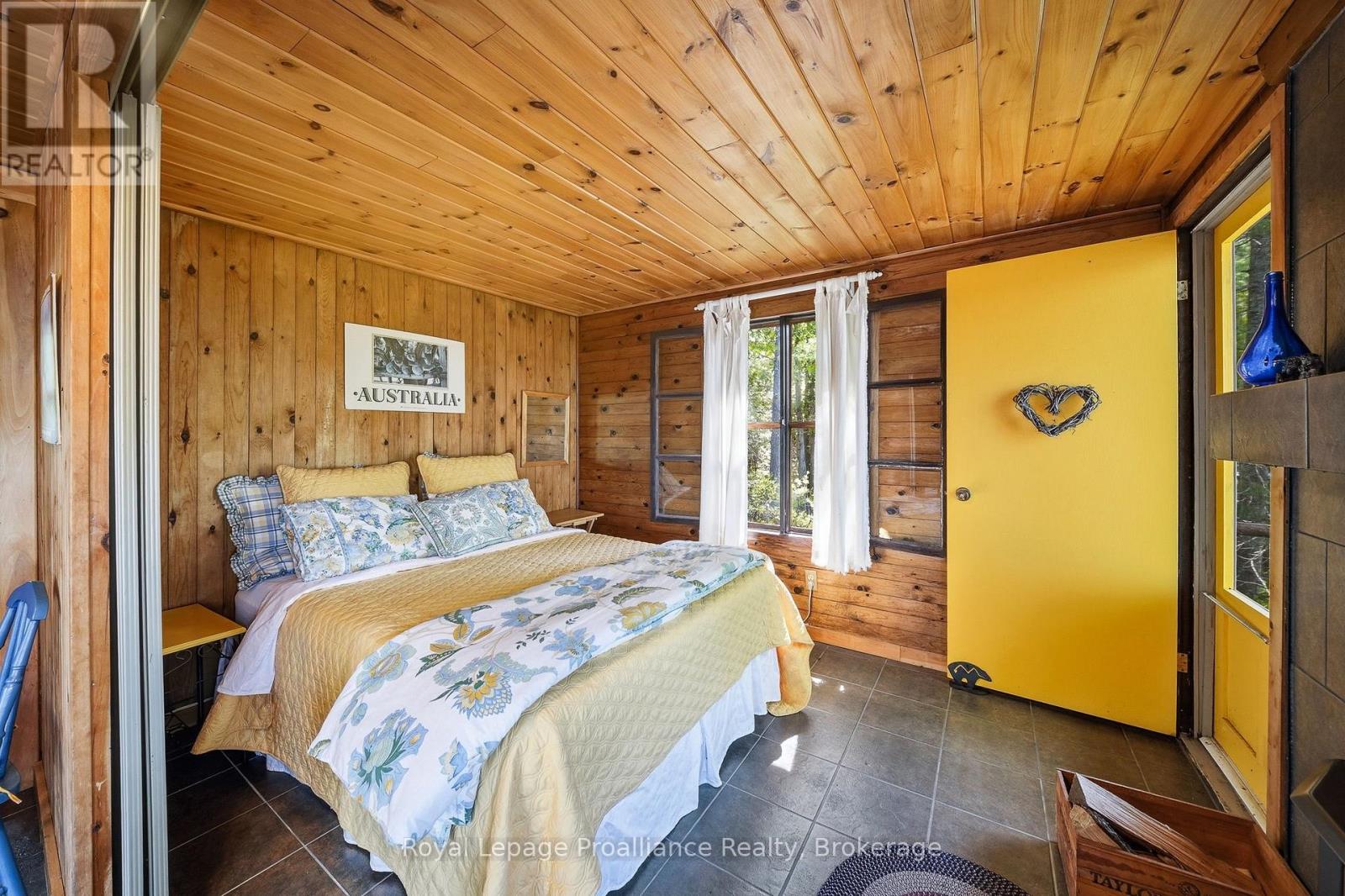 890 MAZINAW LAKE - 31