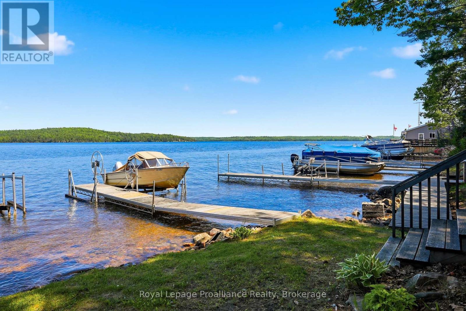 890 MAZINAW LAKE - 49
