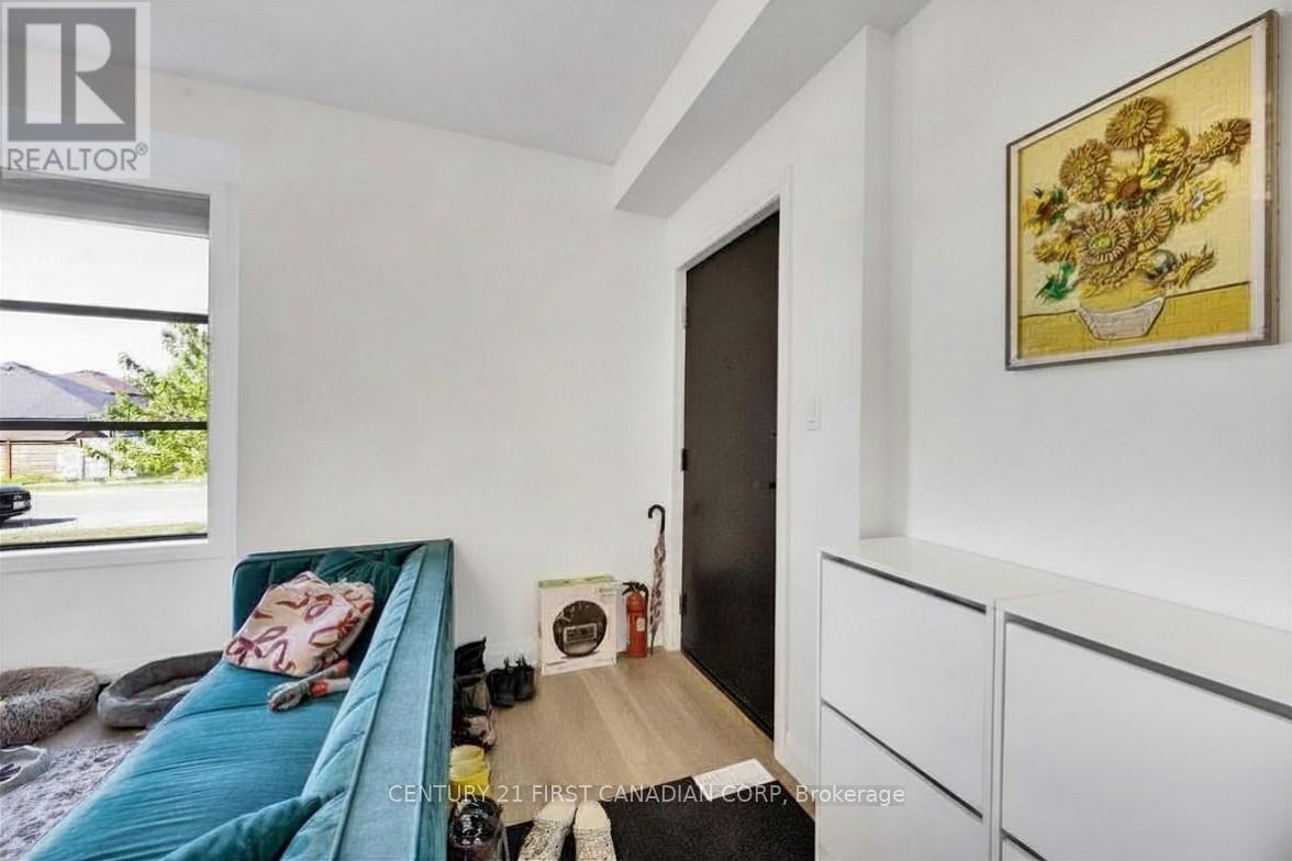 #7 3900 SAVOY STREET - 10