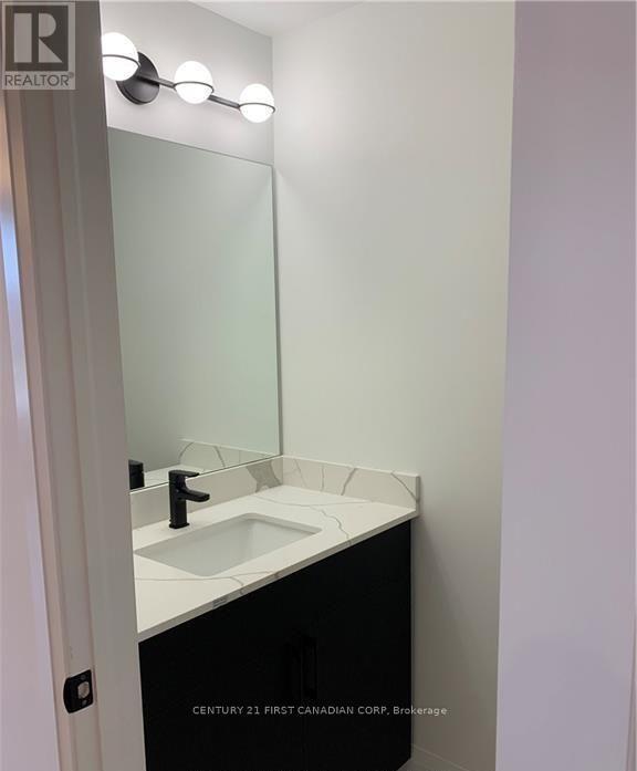 #7 3900 SAVOY STREET - 11