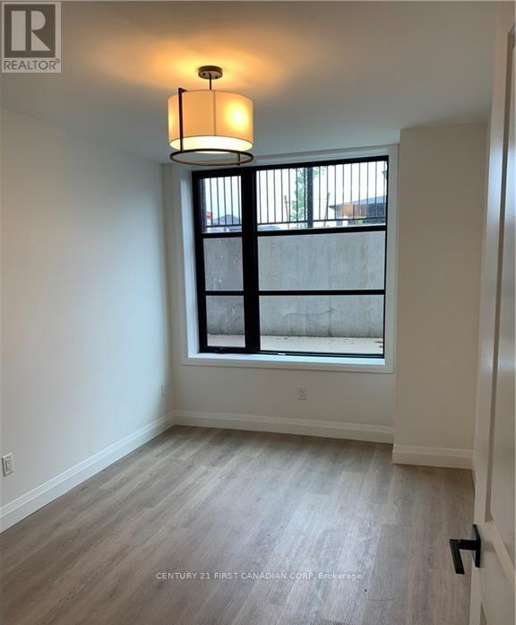 #7 3900 SAVOY STREET - 15