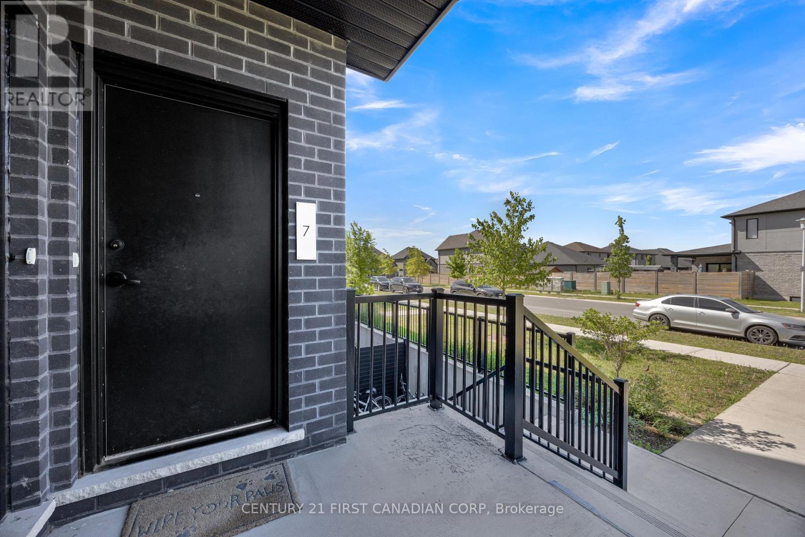 #7 3900 SAVOY STREET - 6