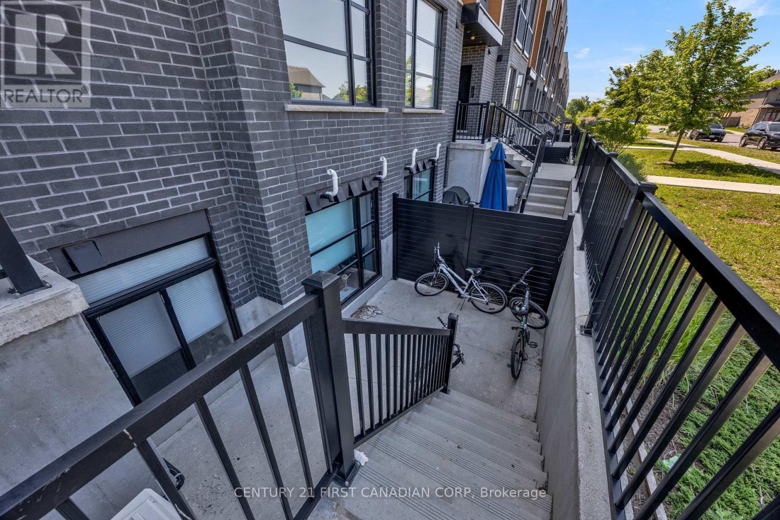 #7 3900 SAVOY STREET - 7