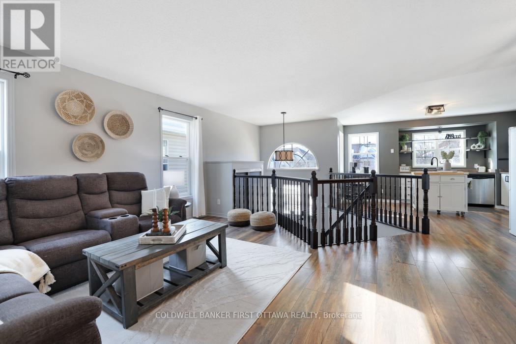 37 BOULDER WAY - 16