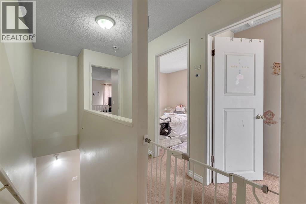 145 Castlebrook Way NE - 21