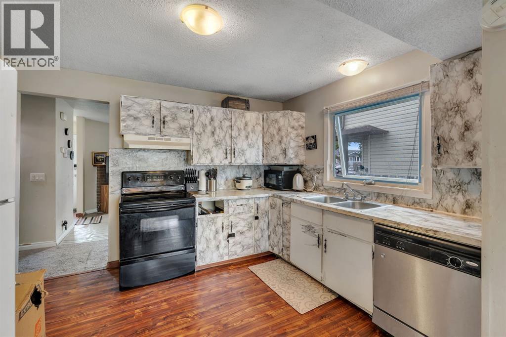145 Castlebrook Way NE - 13