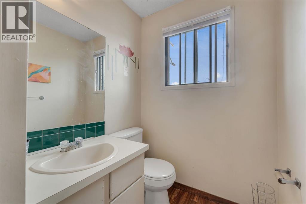 145 Castlebrook Way NE - 19